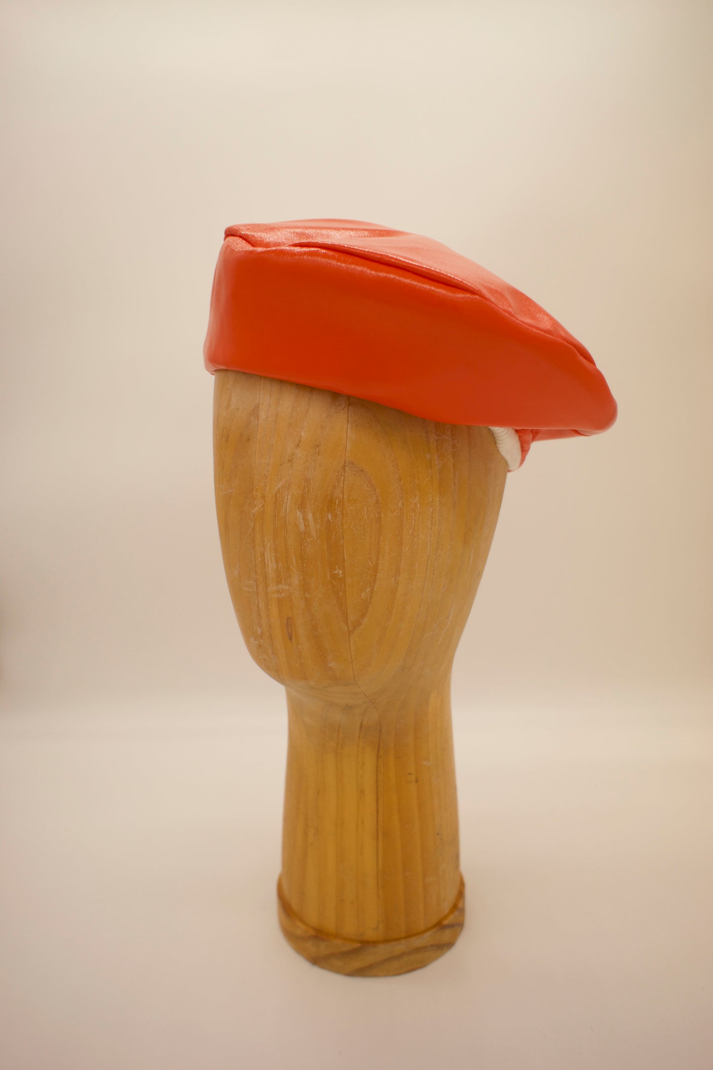 BÉRET SIMPLE VINYLE ORANGE